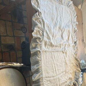 Elegant Bella Notte Deluxe  Ruffled Pillow Sham Color Fog